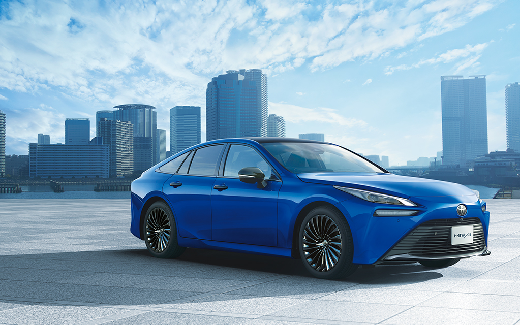 TOYOTA「MIRAI」が一部改良｜FCEVエンブレムが変更＆moviLinkが連携対応
