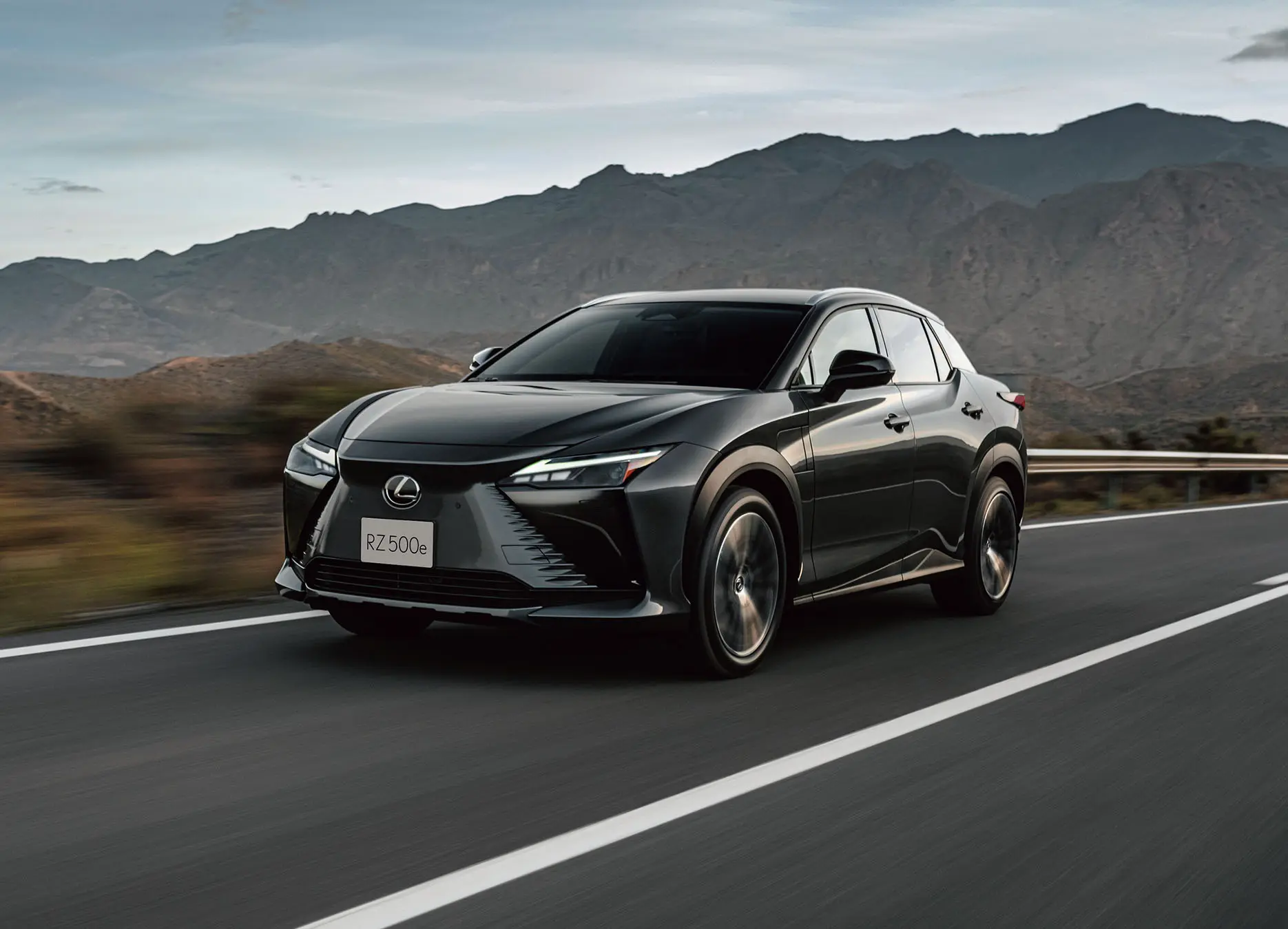 TOYOTA「LEXUS」RZの新型モデルが発売｜新たにRZ550e“F SPORT”が追加