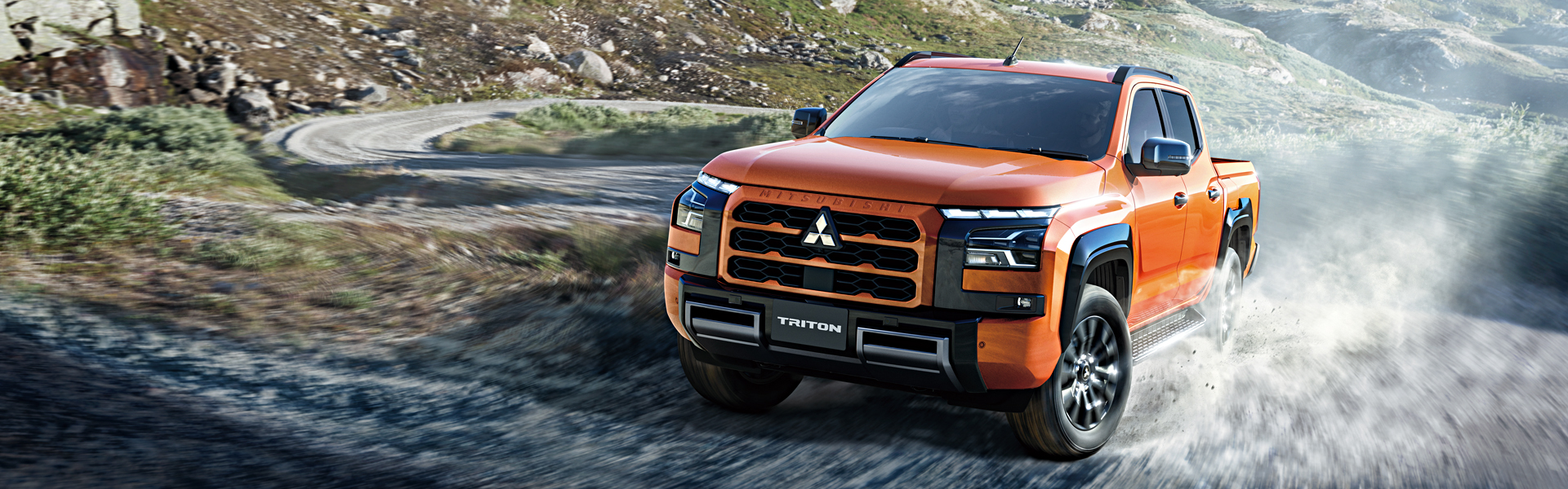 三菱「トライトン」が一部改良｜乗り心地やハンドリング性能が向上